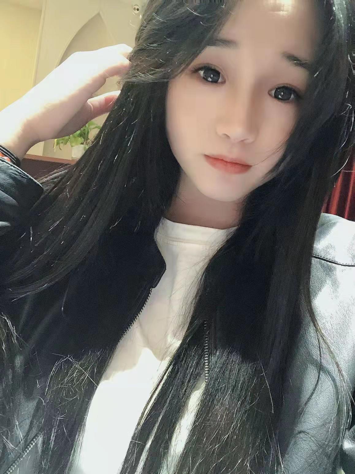 01年的零零后，嫩得流水，长腿黑丝一绝，服务还行，不机车 第3张